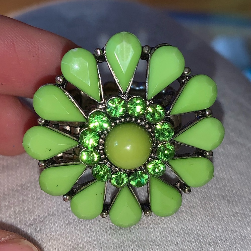Green Flower Ring